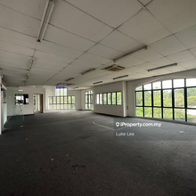 Shop office level 2 for rent corner unit at Jalan Astaka L U8/L 