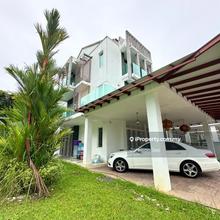 3-Storey Intermediate End Lot Unit with Huge Garden Land for Sale!