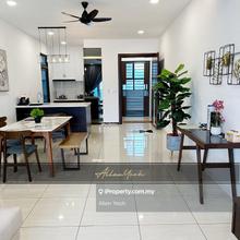 Queens Residences Q2 1200sqft Stunning Sea and Poolview Unit