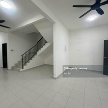 Taman Pulai Mutiara Double Storey For Rent