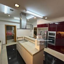 Old klang Road,2.5sty bunglow house very well keep and nice Renovation