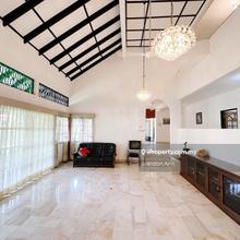 Bungalow with roof deck view