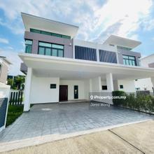 Semi-D house for Sale