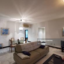 Spacious Condominium Unit @ Summer Villa For Sale!!
