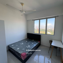 Subang Jaya usj 21 mainplace service residence 5r2b furnish for Rent .