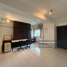 Matured unit ready for renovation with unblock view