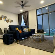 Limited Dual Key Unit. Good Investment. Fully Furnished 