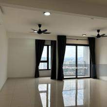 Super High Floor with unblocked and amazing Golf Course and PJ view