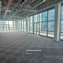 Exclusive Penthouse Unit With Balcony 
