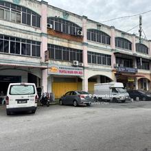 3 Storey Shop at Taman Putri Jaya Cheras Kajang Highway, Taman Megah