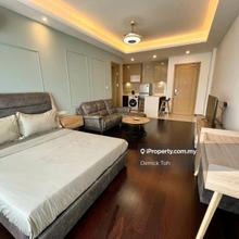 5 min walk to C.I.Q / Mall beneath / Cinema/ Facilities/ 1 Car Park