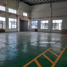 Partially furnished and with laminated flooring