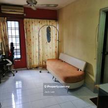 Park Avenue Apartment @ Tampoi 3 bedroom 710sf