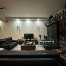 Exclusive Listing - Rare Unit For Sale In Market
