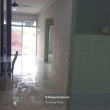 Desa skudai 1 storey terraced house for rent