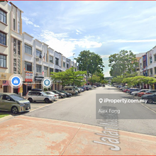 4 Storey Corner With Lift For Rent