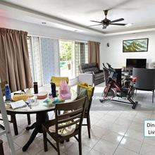 Greenlane Park Condo, Greenlane. Fully Renovated.