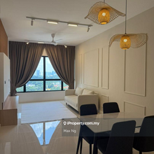 Many unit in this condo , specialist agent 
