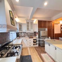 Bandar kinrara 9 double storey near tzu chi international school