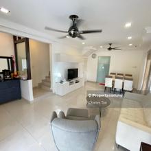 Endlot 2.5 sty house for sale! Good condition 