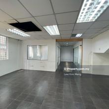End Lot 1st Floor & Renovated / Medan Putra Business Centre, Menjalara