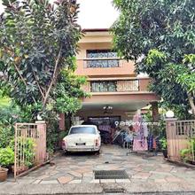 3 Storey Semi D House - 7 min to Lotus's Selayang