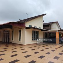 1 Storey Semi D with huge parking at Taman Tasik Utama Melaka
