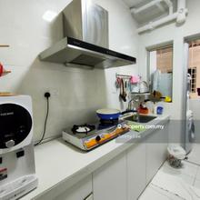 PJ Ss2 Casa Damansara condo - 3 Bed 2 Bath - Near to Mall & MRT