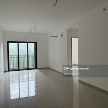 Brand new 4bedrooms unit for sale below maeket value