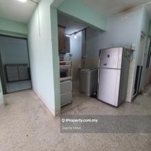Renovated unit tip top condition 2bedrooms
