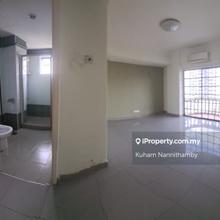 Bright Corner unit with a good view