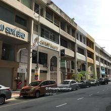 Damansara Jaya Shop For Sale