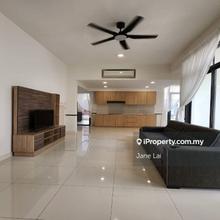 Avira Medini @ Sunway