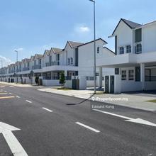 Newly Completed 2 Storey House Corner Endlot Inter 1540sf - 2600sf