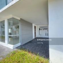 Limited end lot unit newly completed 