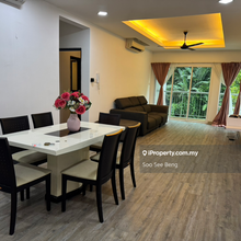 Metropolitan square condo, block C, Facing forest