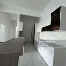 Limited Penthouse with huge balcony and spacious kitchen space