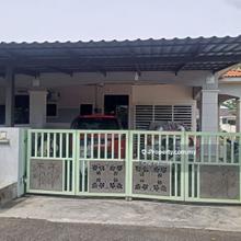 Rumah Corner Lot Untuk Dijual Taman Seri Lekir Batu 7, Sitiawan