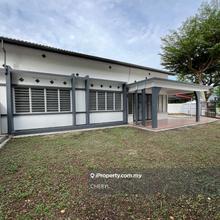 A Single-Storey Semi-D on Jalan Lembah Permai in Tanjung Bungah