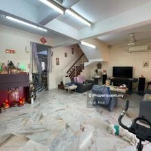 Freehold, Facing Padang, Gated Guarded, No Negative Factors, Wide Road