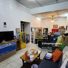 Freehold, Walking Distance to Padang, Pasar Pagi & Malam, Limited Unit