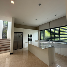 10 Damansara Heights, Bungalow for Rent! 