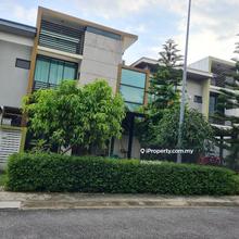Renovated Ficus Peak Intermediate Link House for sale.