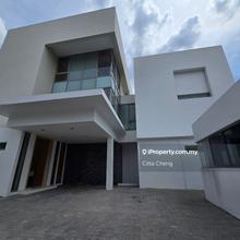 Modern house with fantastic golf view