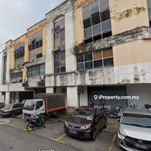 4 Storey Corner Shop Office