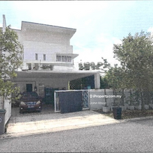 Corner house in suriaman 2,veonna,bandar sri sendayan 