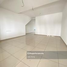 Extra Large 2 Storey Terrace At Alma 