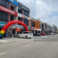 68 Avenue @ Gelang Patah, Double Storey Shoplot 22x70 Facing Road
