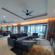 ID Furnishing Tip Top Condition