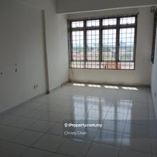 Permai Villa Gated and Guarded nearby MRT for sale below market value